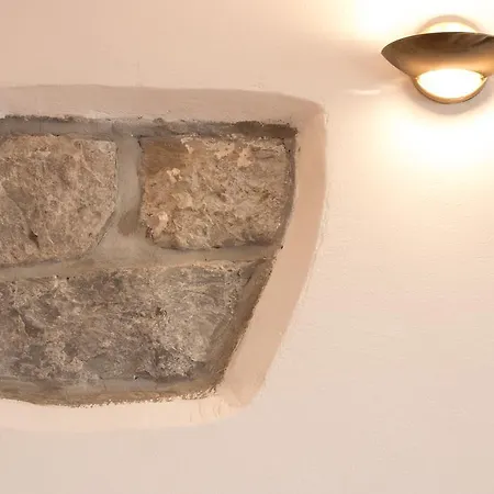 Apartment Studio May