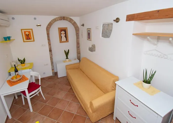 Studio May * פיראן